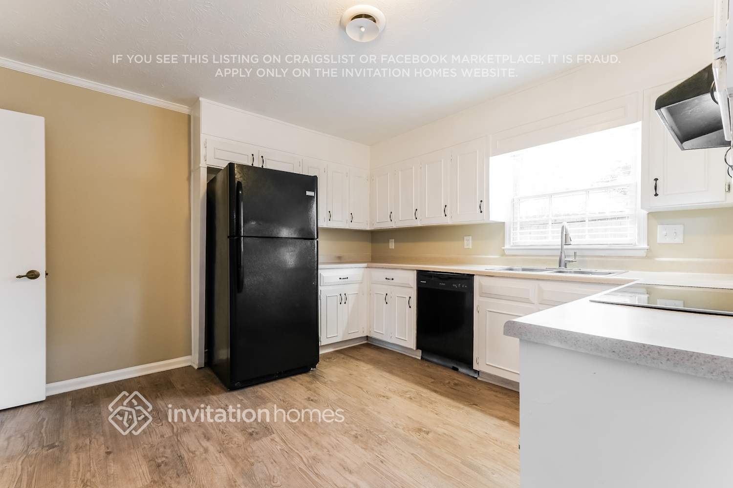 Building Photo - 207 Rennes Ct