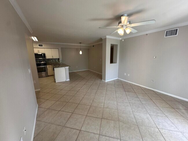 Building Photo - 6370 Emerald Dunes Dr