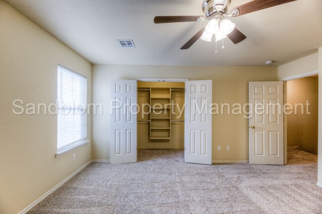 Building Photo - For Lease | Sand Springs | $1125 Rent | Av...