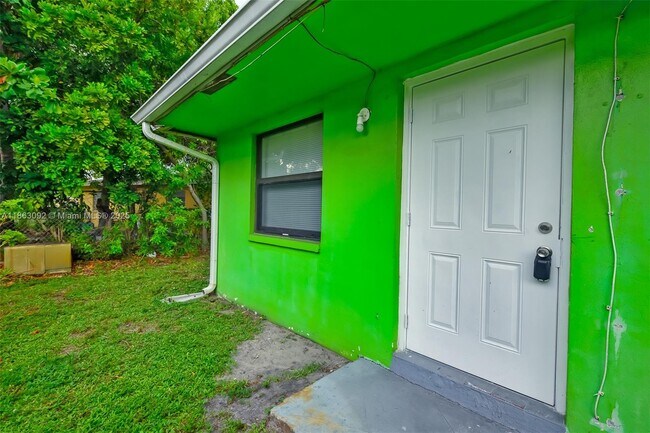 Building Photo - 1451 NW 19th St