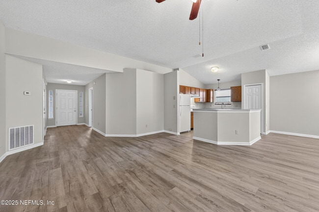 Building Photo - 12119 Cancun Dr