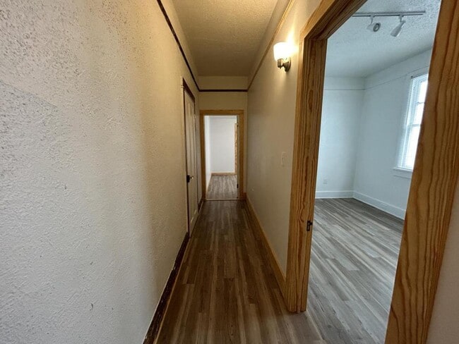 Building Photo - 1412 Teche St