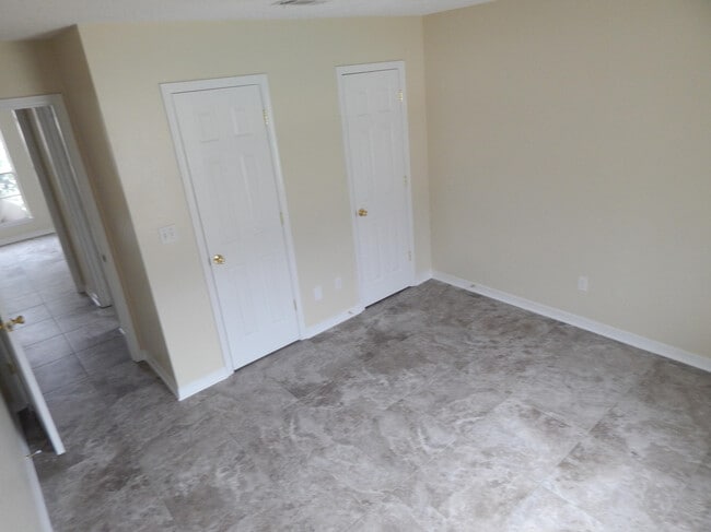 Building Photo - 1925 Catamaran Dr