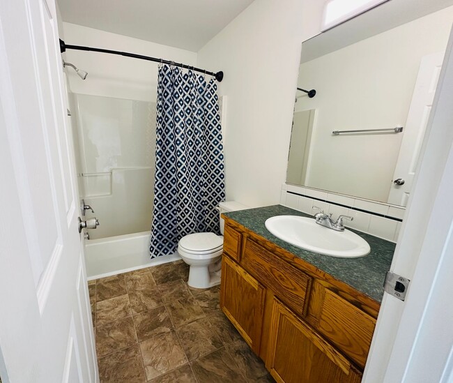 Building Photo - 3 Bed 2.5 Bath Roosevelt Area Remodeled  M...