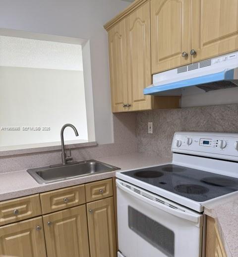 Building Photo - 660 W Park Dr