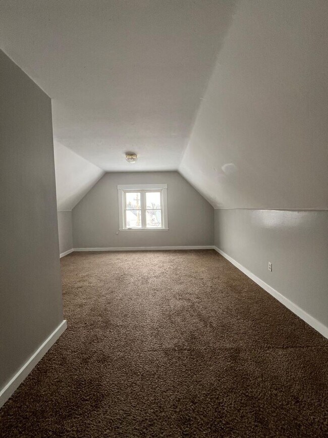 Building Photo - 3914 W 21st St