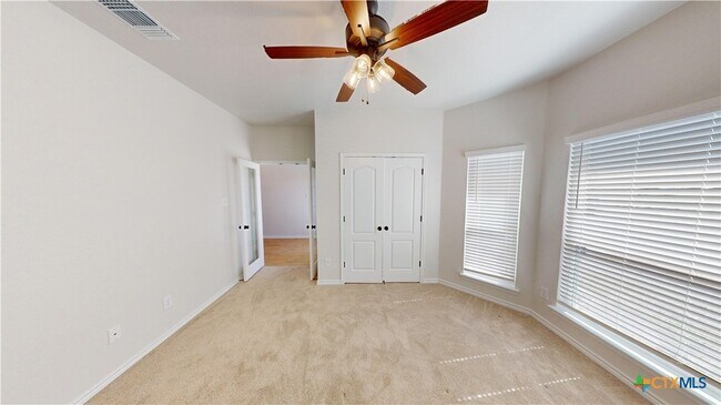 Building Photo - 808 Dred Roger Circle