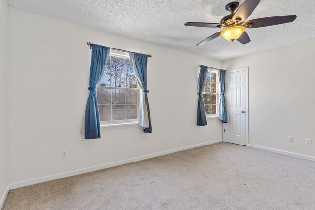 Building Photo - 2372 Gregory Dr