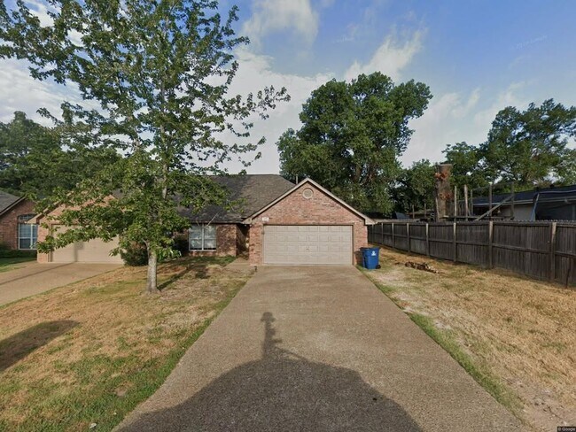 Building Photo - 519 2nd Street