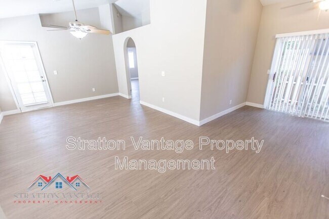 Building Photo - 1915 S 39th St