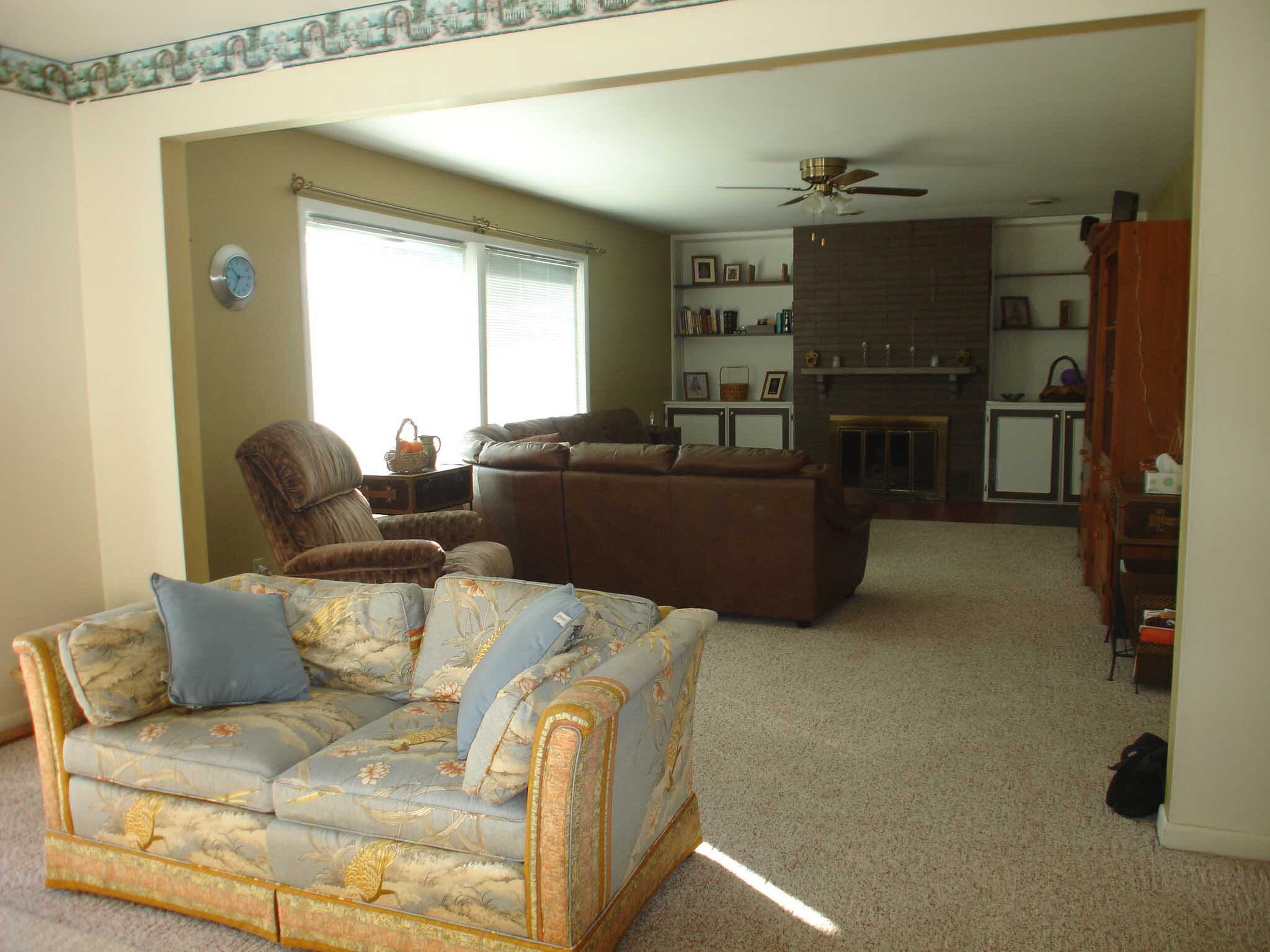 Building Photo - 8074 Rolling Hills Dr