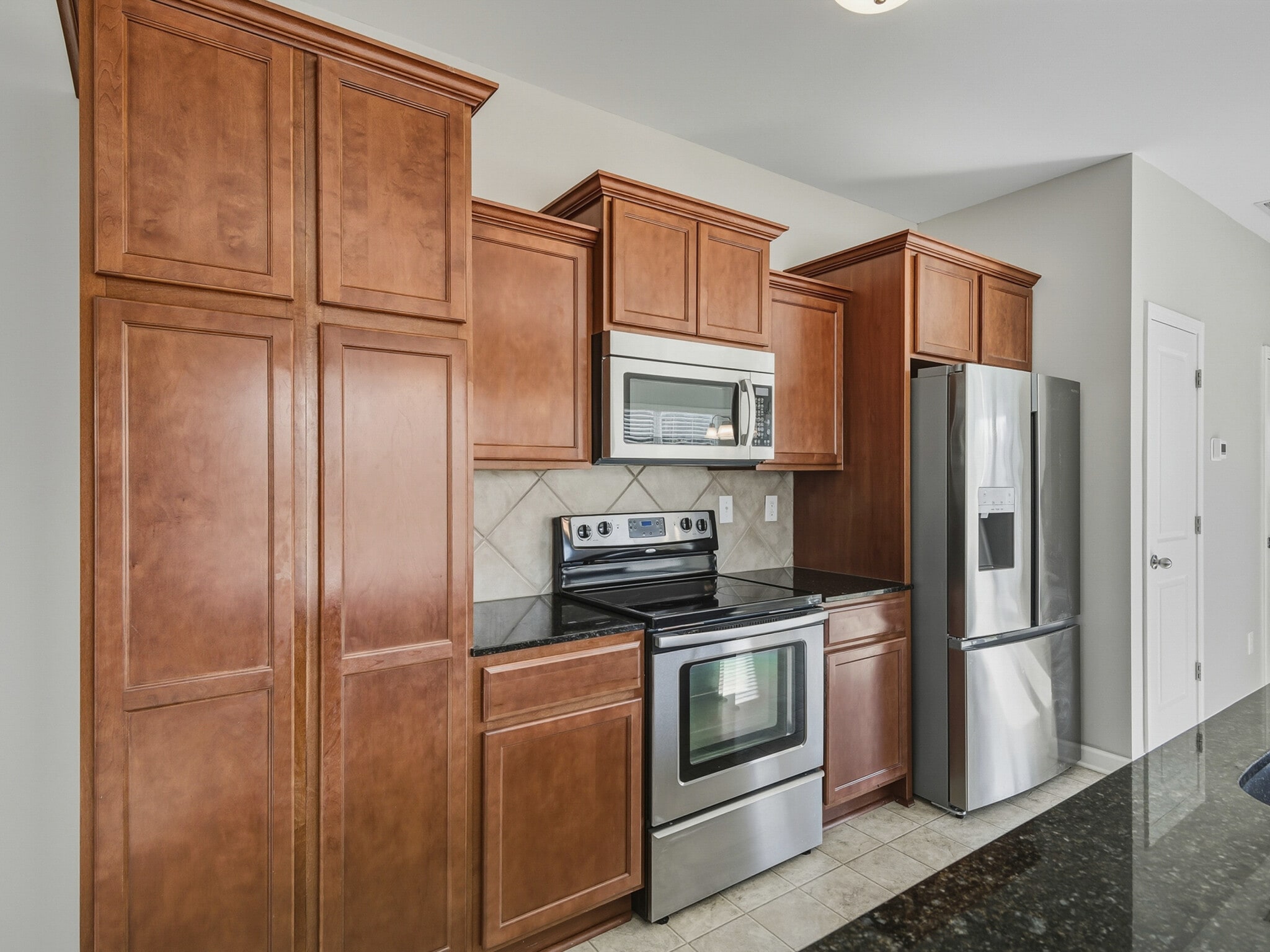 Building Photo - 608 Cahill Ln