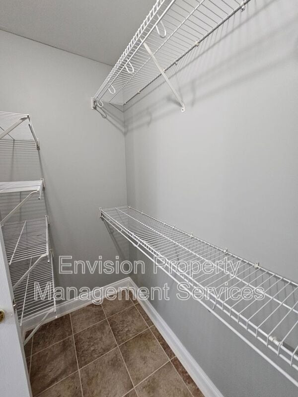 Building Photo - 164 Cliett Rd