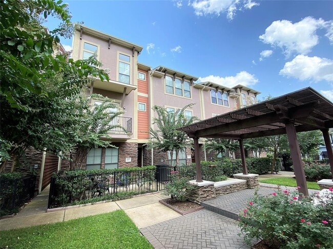 1045 W 22nd St - 1045 W 22nd St Houston TX 77008 | Apartment Finder