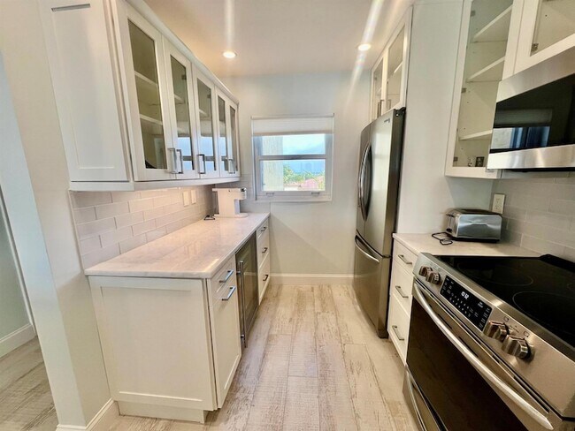 Building Photo - 7410 S Ocean Dr