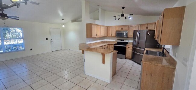 Building Photo - 4828 Jeanette Ct