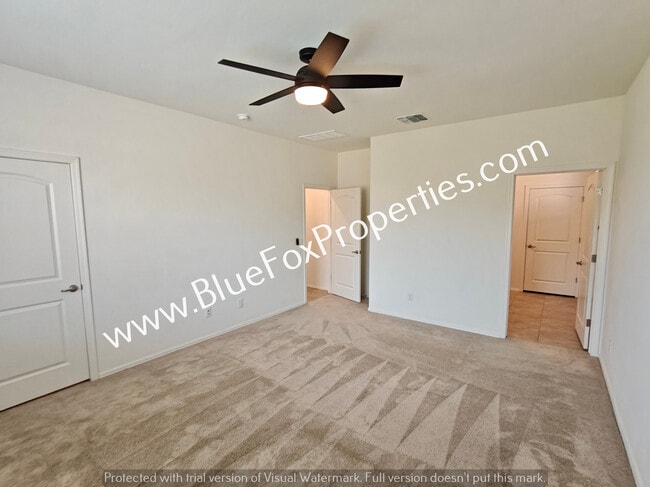 Building Photo - 7860 N Scholes Ave