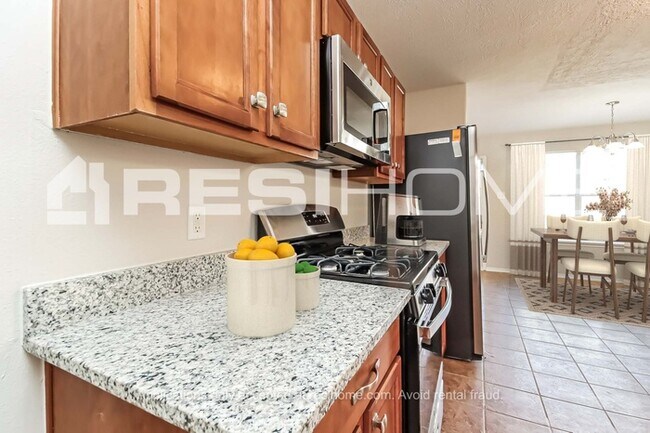 Building Photo - 17203 Hawks Landing Dr