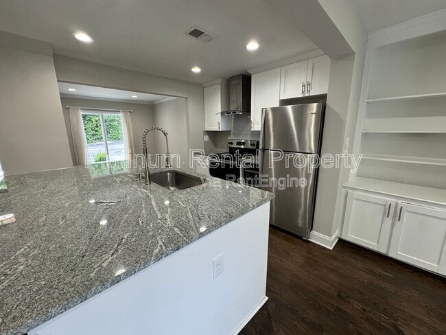 Building Photo - 17 Ivy Trail NE