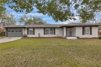 Building Photo - 8906 Viana St
