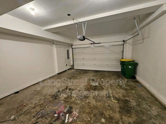 Building Photo - 11987 SW Horizon Blvd