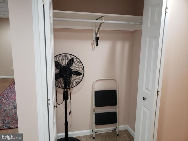 Building Photo - 417 S Washington St