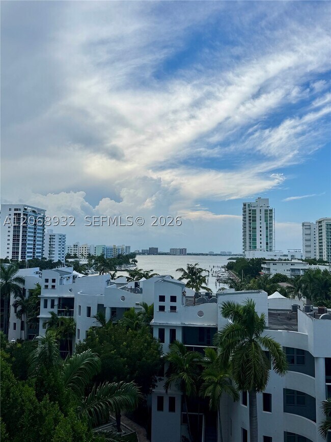 Building Photo - 7900 Harbor Island Dr