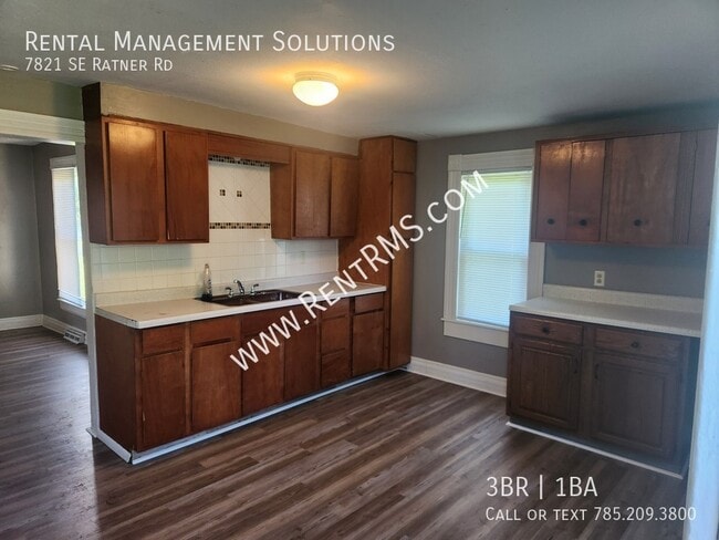 Building Photo - 7821 SE Ratner Rd