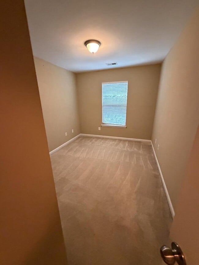 Building Photo - 827 Bibury Ct