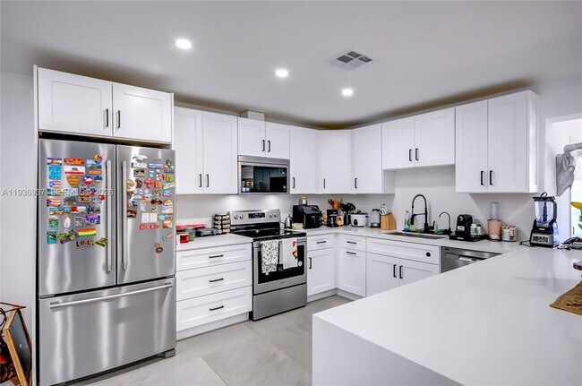 Building Photo - 1511 NW 87th Way