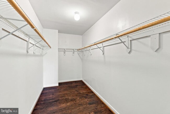 Building Photo - 8916 Rugby Rd