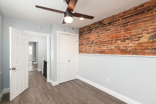 Building Photo - 917 Binney St