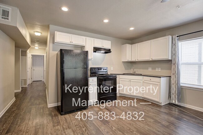 Building Photo - ACCEPTS HOUSING VOUCHERS - Bright & Stylish 2-Bedroom Close to the Plaza District