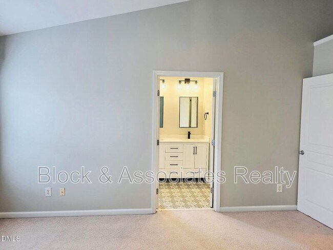 Building Photo - 124 Braeside Ct