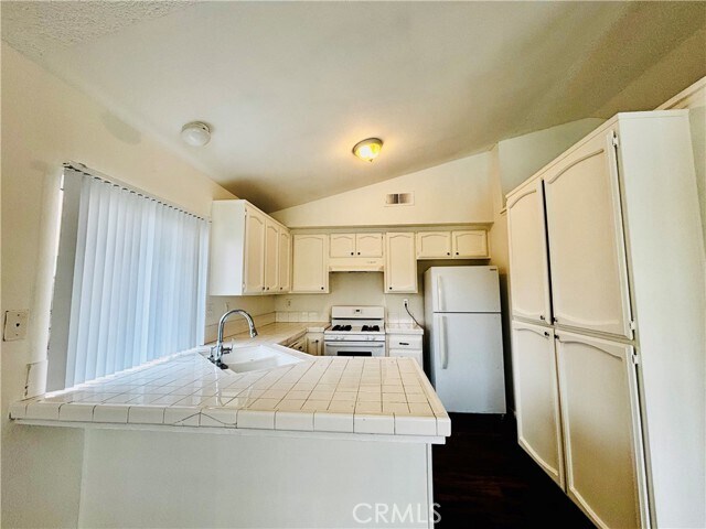 Building Photo - 24418 Electra Ct