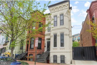 Building Photo - Modern Capitol Hill Location Basement Unit with 1 Bedroom, 1 Bathroom, Private Patio