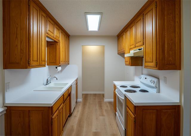 Building Photo - 6616 Parkview Ln