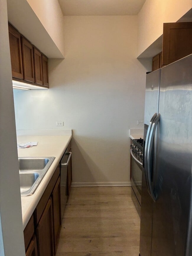 Building Photo - 1158 Regency Dr