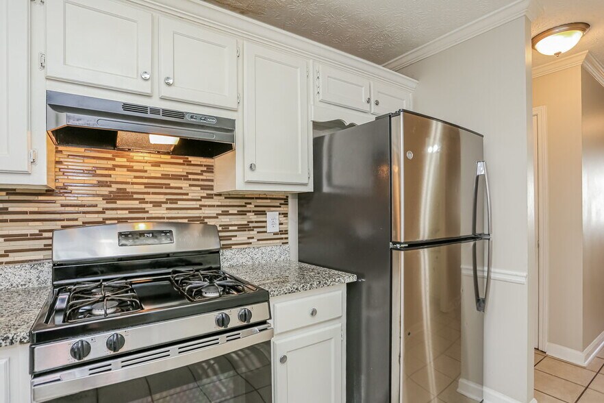 Building Photo - 1150 Burning Bush Dr