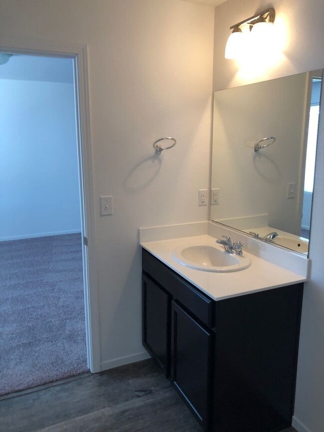 Building Photo - $2395.00 - NEW FLOORING UPSTAIRS - STAINLE...