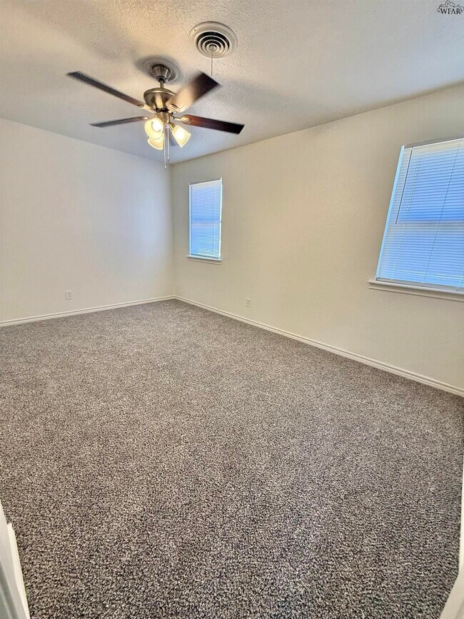 Building Photo - 4717 Bonny Dr