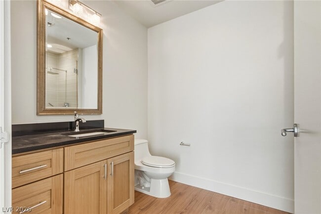 Building Photo - 4575 Dean Martin Dr