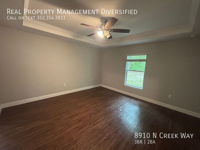 Building Photo - 8910 N Creek Way