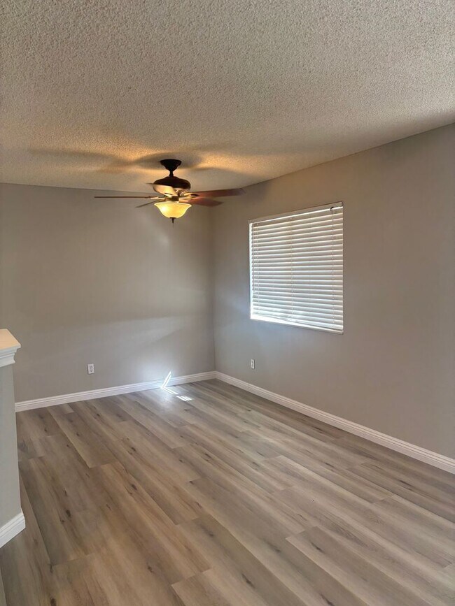 Building Photo - 26219 Corona Dr