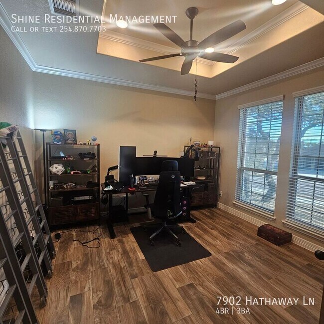 Building Photo - 7902 Hathaway Ln