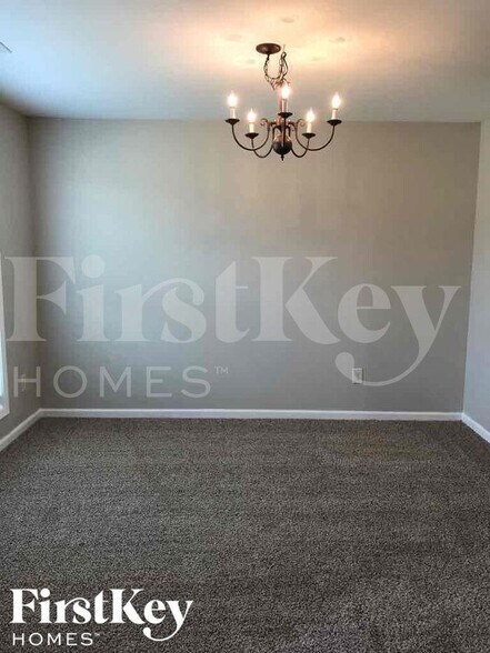 Building Photo - 260 Village Broad St