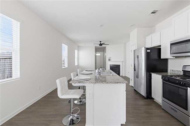 Building Photo - 5515 Foxglove Wy