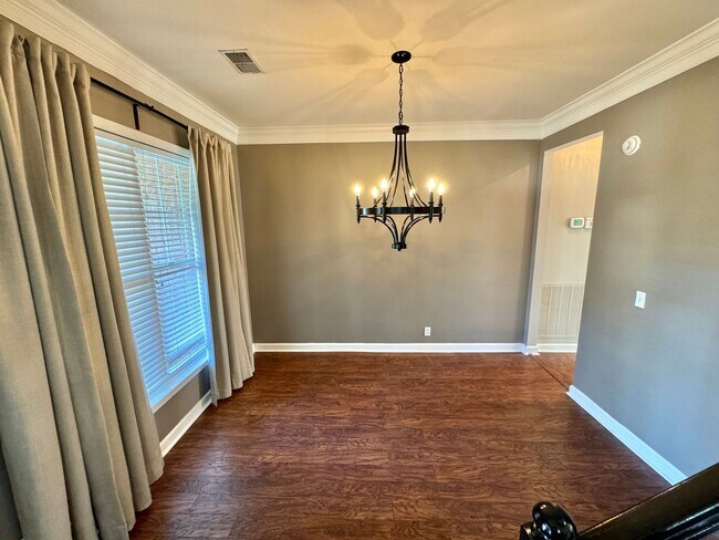 Building Photo - 3 Bed, 2 Offices, 2.5 Bath w/ 2 Car Garage in McKays Mill