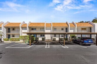 Building Photo - 2905 SW 22nd Ave