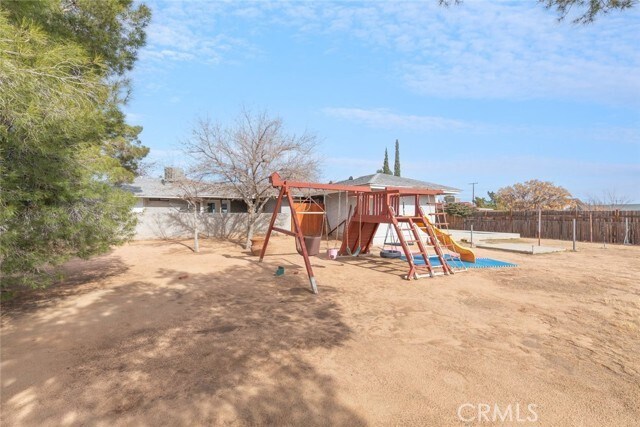 Building Photo - 17733 Fresno St